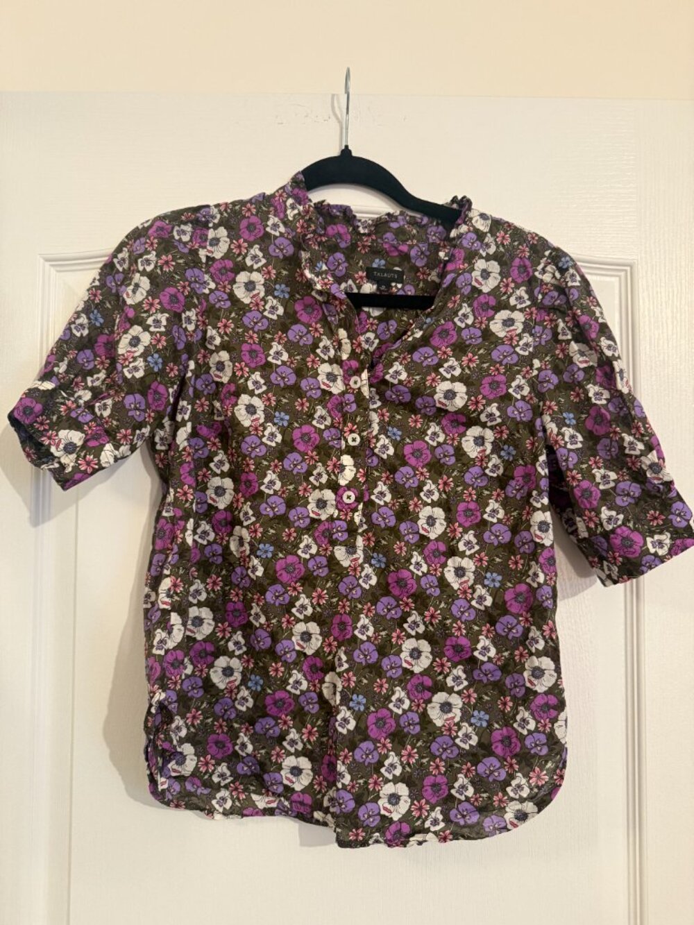 ✨ Talbots Ruffle Neck Floral Top – Size XS - Picture 4 of 5